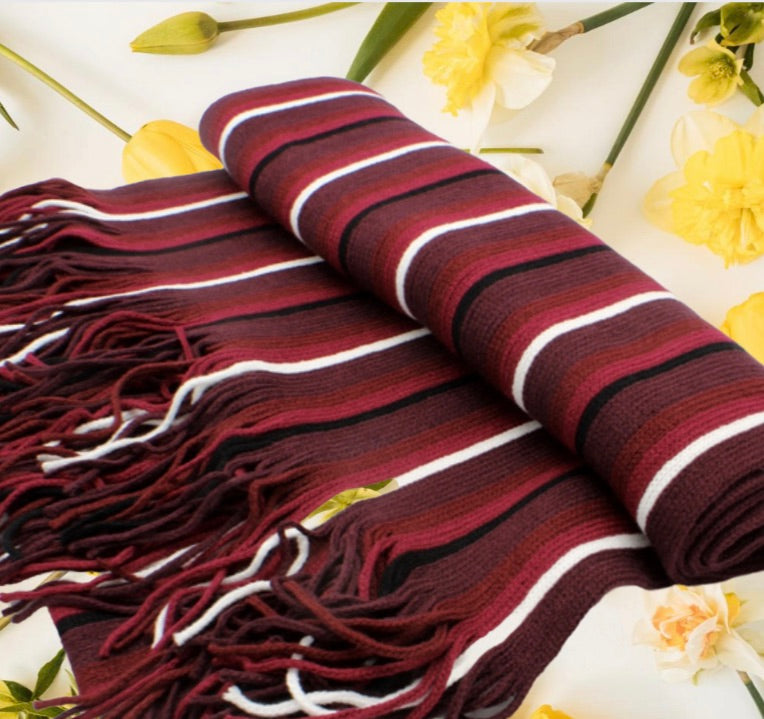 Beautiful Warm Fashionable unisex Fashion Scarf is designed as suitable for all ages in many Colours